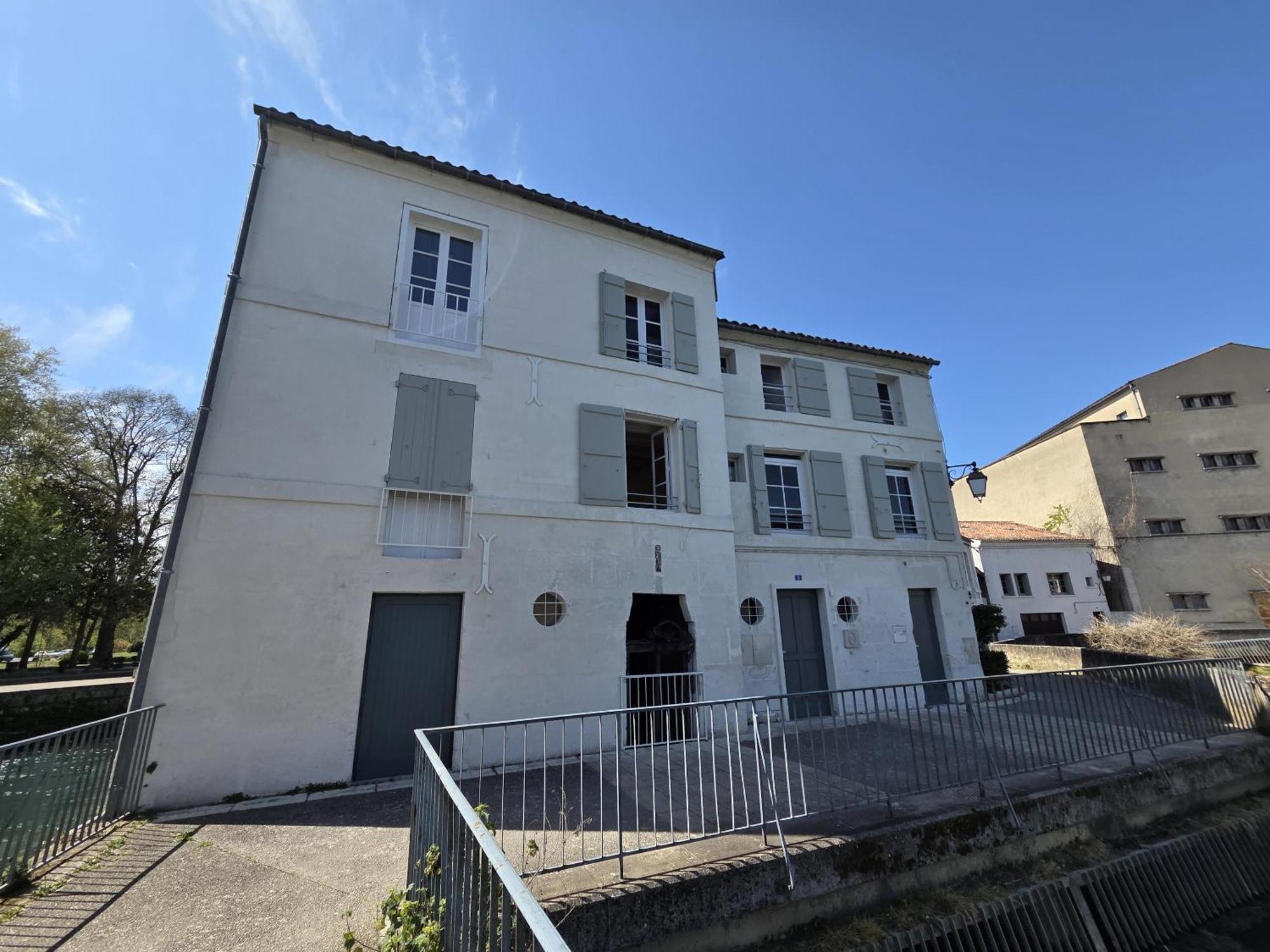Quai 3 Loft Moderne Et Lumineux Les Pieds Dans L'Eau Apartman Jarnac Kültér fotó