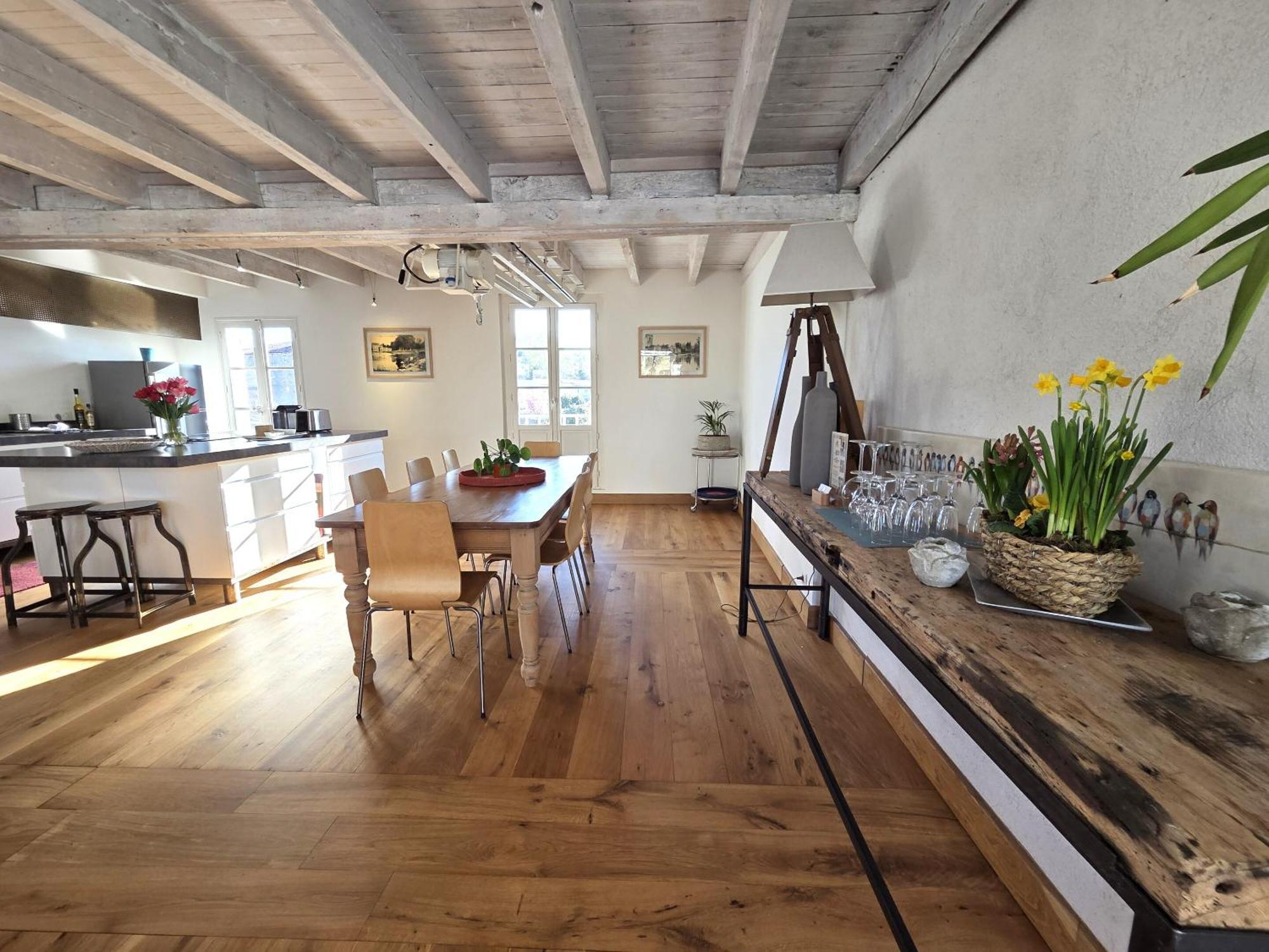 Quai 3 Loft Moderne Et Lumineux Les Pieds Dans L'Eau Apartman Jarnac Kültér fotó