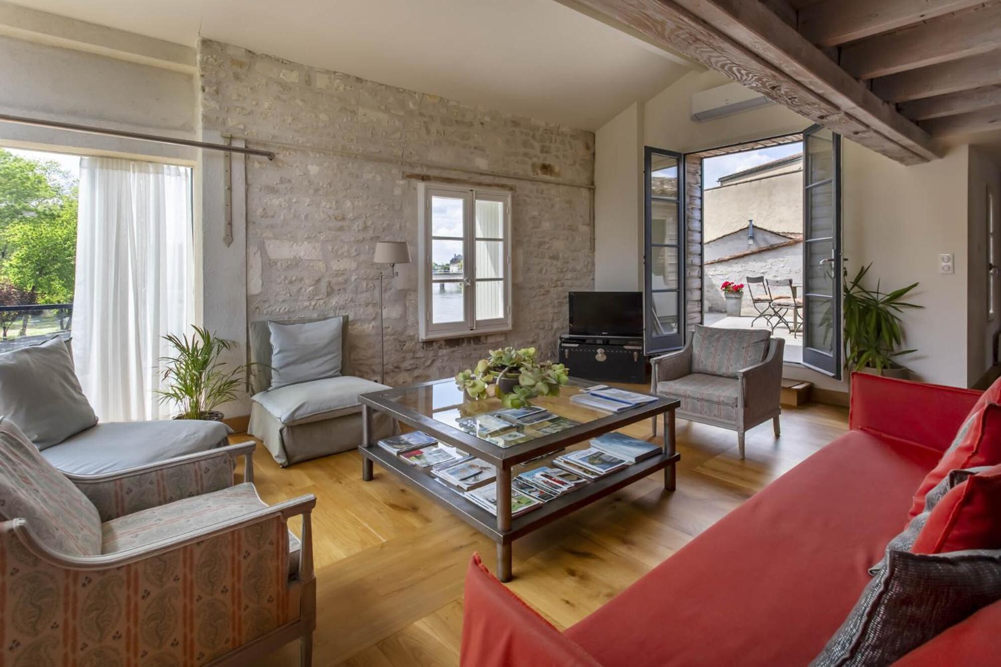 Quai 3 Loft Moderne Et Lumineux Les Pieds Dans L'Eau Apartman Jarnac Kültér fotó